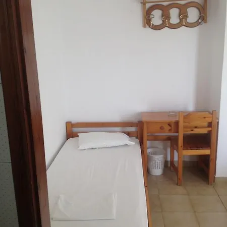 Szálloda Manos 2*