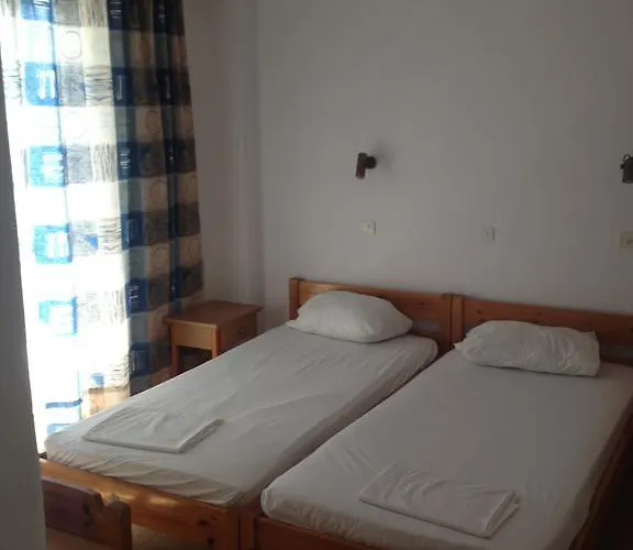 Manos Otel 2*