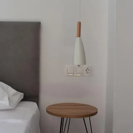 Manos Φαληράκι