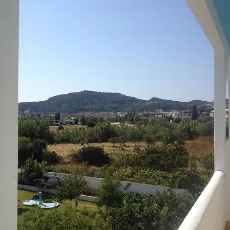 Manos Hotel 2*