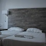 Manos