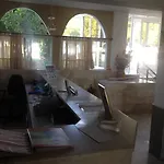 Manos Hotel